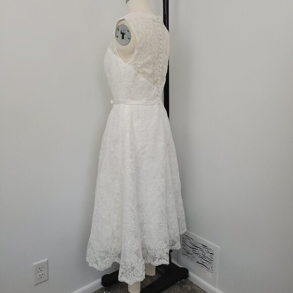 Mingda’s Dress White Lace Fit & Flare Sleeveless Fit & Flare Midi Dress Size 6/8 - Picture 4 of 14